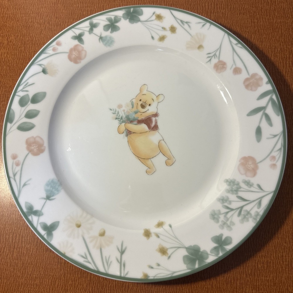 DISNEY‎ Winnie the Pooh Green Misty Mornings Dinner Plate